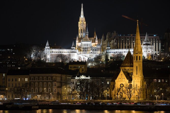 10PM Budapest Danube Cruise with Live Music & Food or Drinks - How a late-night Danube cruise changes Budapest