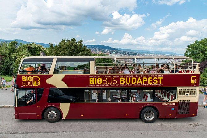 Big Bus Budapest Hop-On Hop-Off Bus and Walking Tour - The included 1-hour walking tour: why it’s more than a bonus