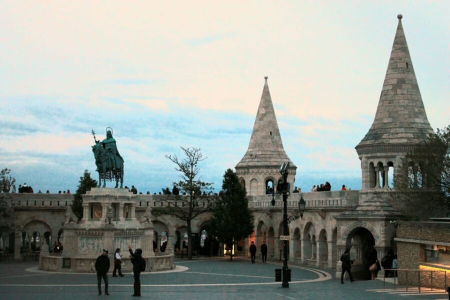 BloodThirsty Hungary: Walking tour & Dark Historical Stories - Why BloodThirsty Hungary feels different