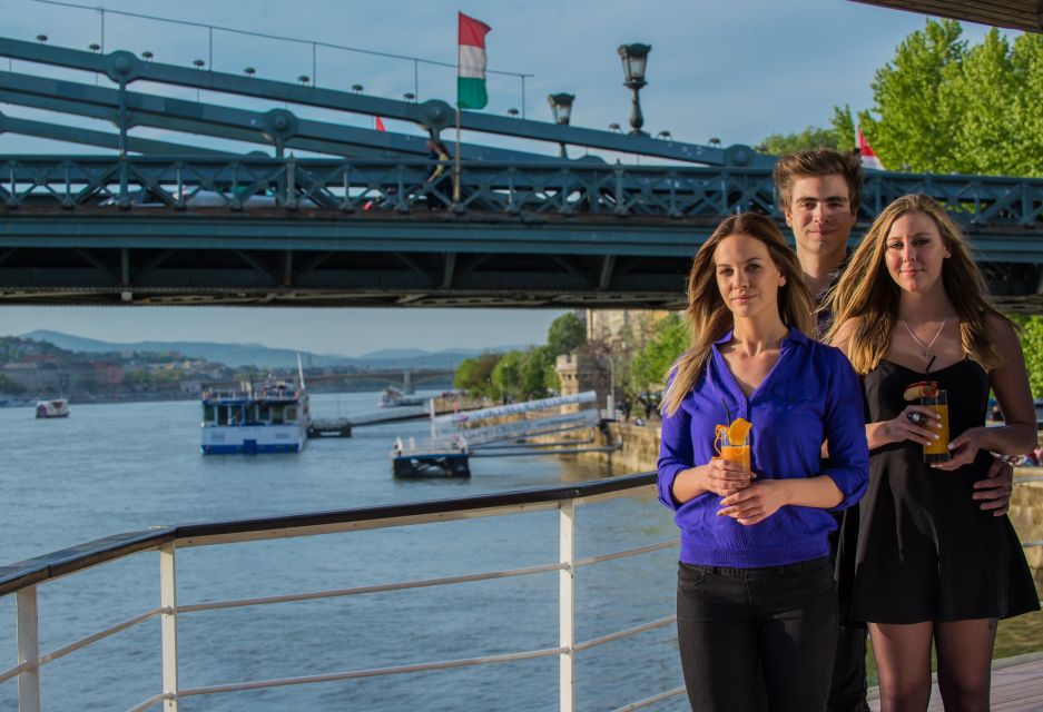 Budapest: 1 hr Sunshine Booze Cruise with Prosecco - From Akadémia Dock 2: Where to Start and How to Avoid Missing It