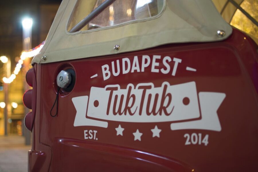 Budapest: 2-Hour Private TukTuk Tour - Two Hours on the Danube-to-Buda Arc: How the Route Works
