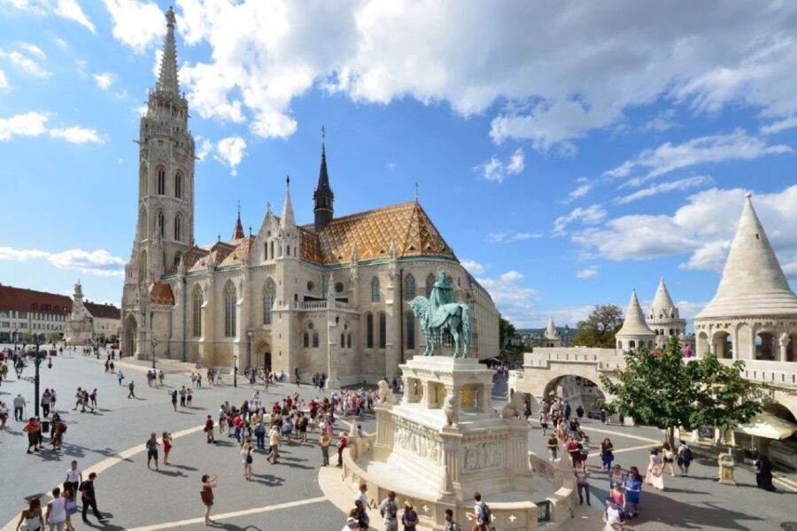 Budapest: 3-hour City Tour with Castle Walk + 1-hour Cruise - Should you book the Budapest bus tour + Danube cruise?