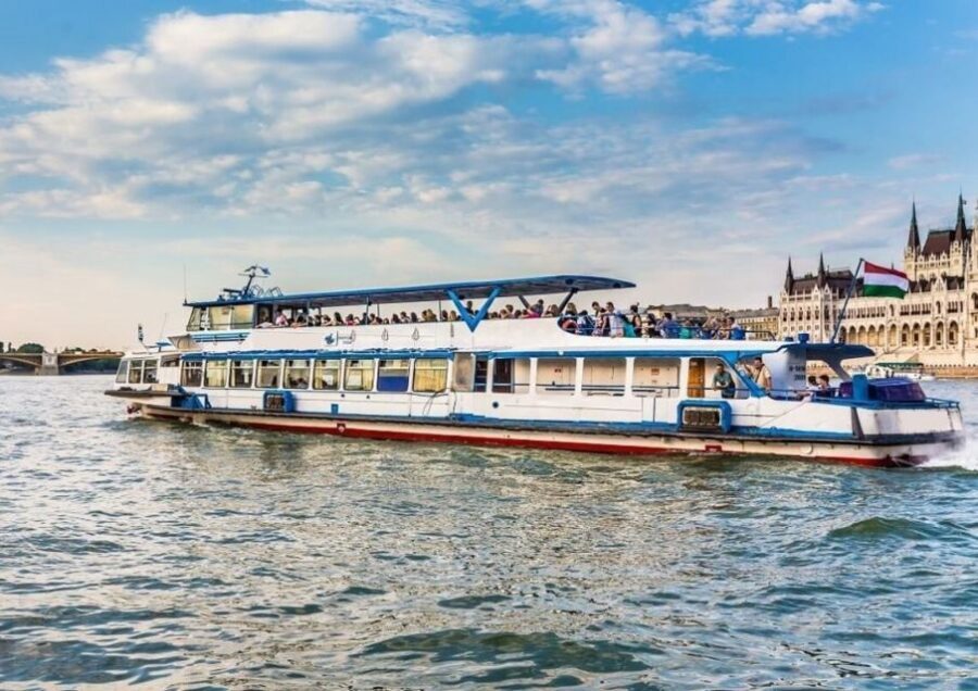 Budapest: 3-hour City Tour with Castle Walk + 1-hour Cruise - Price and value: is $60 a fair deal for bus plus boat?