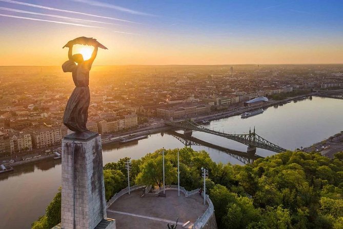 Budapest: 3-Hour Live-guided Bus Tour and 1-hour River Cruise - A 4-hour Budapest highlights shortcut: bus plus Danube cruise