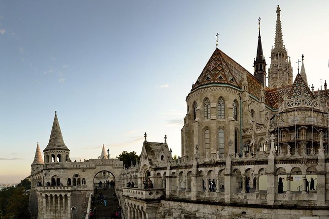 Budapest: 3-Hour Live-guided Bus Tour and 1-hour River Cruise - How the live guide changes everything (when it goes right)