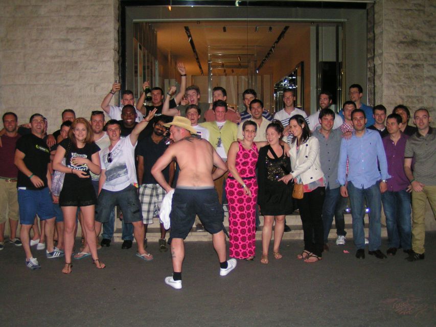 Budapest: 5-Hour Pub Crawl through Ruin Bars - Free Shots at Every Stop: Great for Breaking the Ice