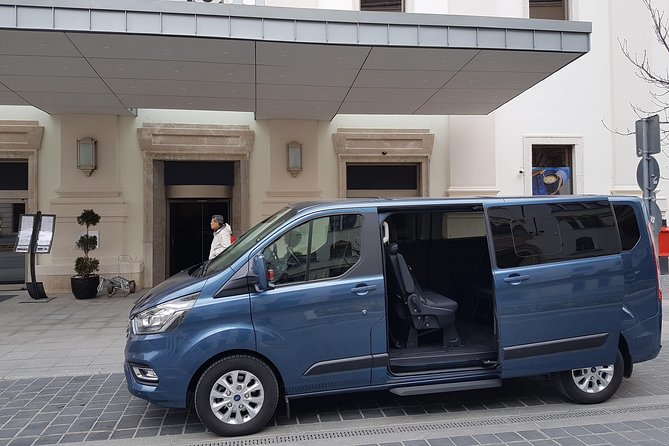 Budapest Airport Private Departure Transfer : City to Airport - The ride itself: comfort, space, and luggage-friendly vehicles