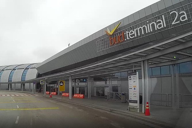 Budapest Airport Transfer - return (arrival & departure) with discount - Arrival Leg: From Budapest Airport to Your Door
