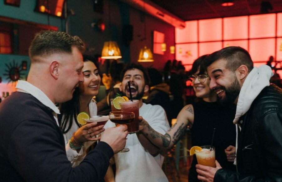 Budapest: Bar Crawl with a Local Guide - Meeting at the Budapest Eye area: start fast, no confusion