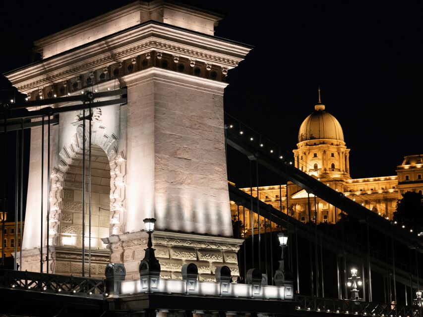 Budapest: BBQ Dinner Cruise w/ Live Music & Unlimited Drinks - Live music on board: how it shapes the Danube night