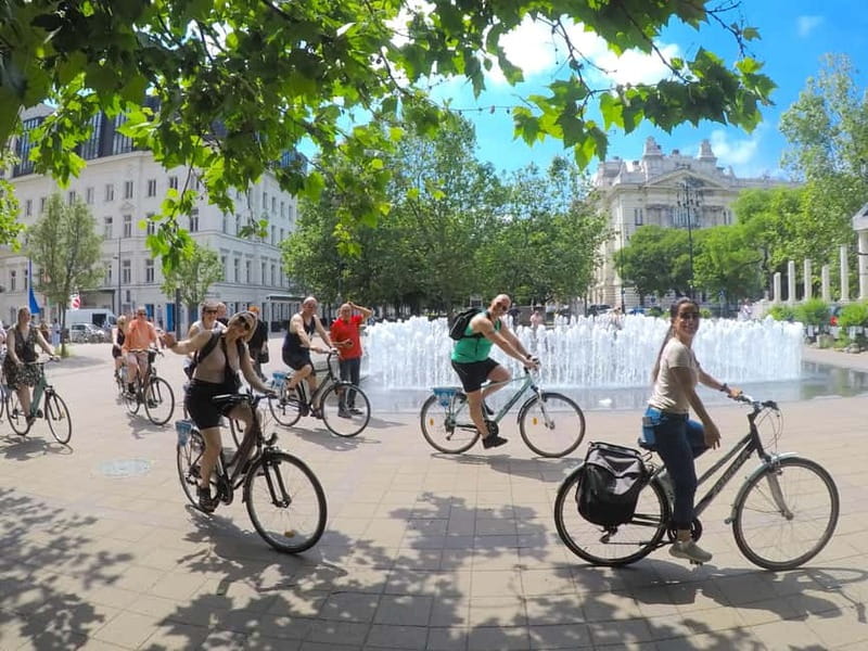 Budapest Bike Tour with a Hungarian Goulash - Getting comfortable with the ride: pace, effort, and e-bike option