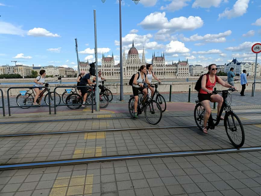 Budapest Bike Tour with a Hungarian Goulash - Stop-by-stop: how the route tells Budapest’s story