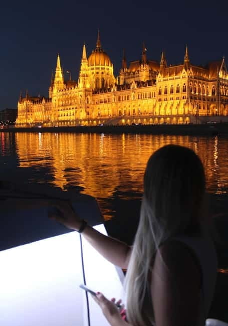 Budapest: Boat Cruise with Personal Guide and Drink - Key Things I’d Book This For