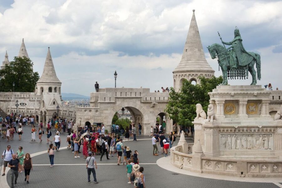 Budapest: Buda Castle District Walking Tour - Walking the Buda Castle District Like You Mean It