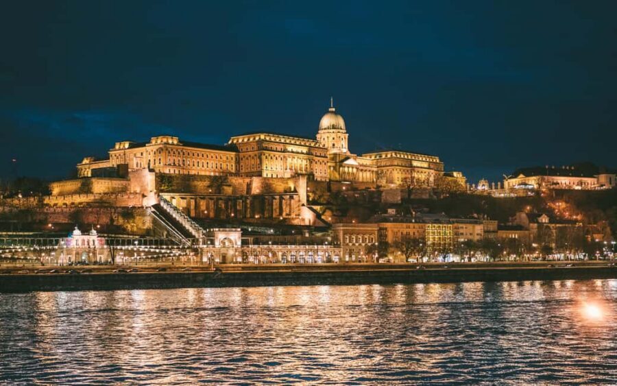 Budapest By Night Sightseeing Cruise - First big payoff: Chain Bridge and the Parliament reveal
