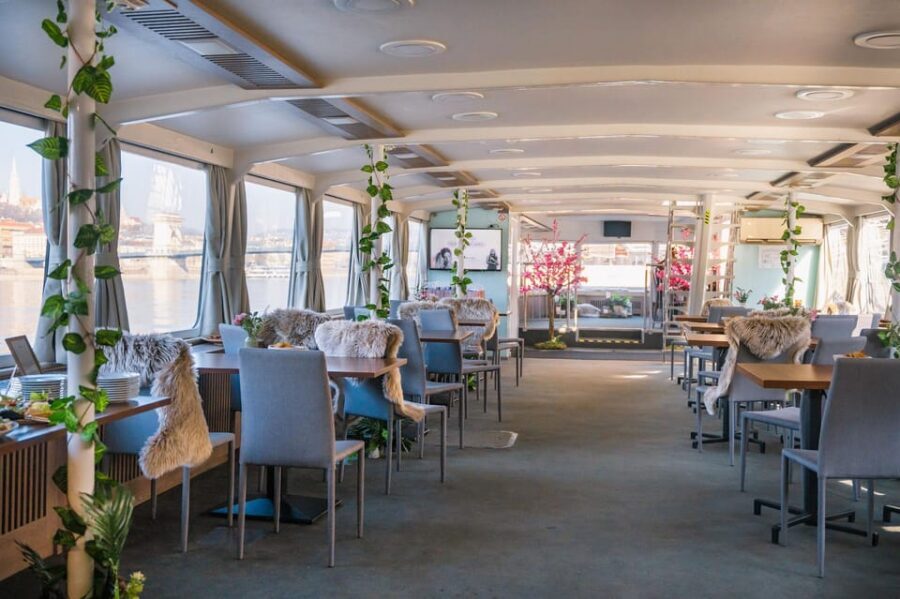 Budapest By Night Sightseeing Cruise - On-board comfort: heated deck, photo spots, and the real seat situation