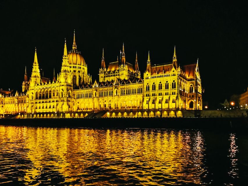 Budapest: City Highlights Cruise with Welcome Drink - The Big Trade-Off: No Commentary, Just Views