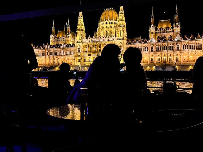 Budapest: City Highlights Cruise with Welcome Drink - Open Deck vs Indoor Cabin: How to Choose Your Best View