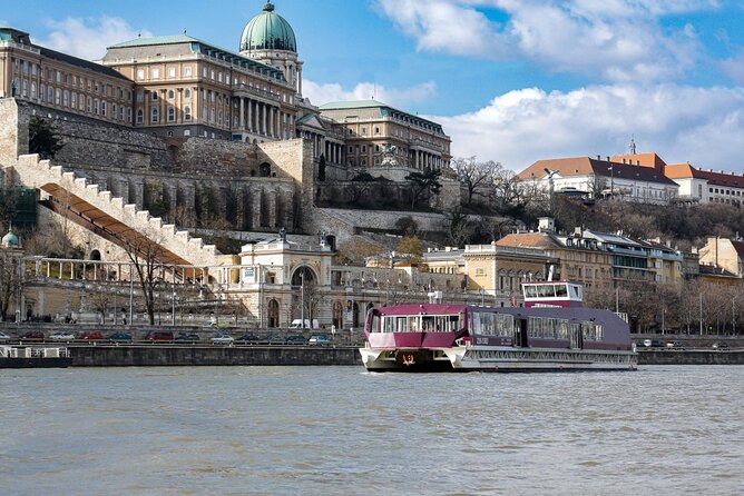 Budapest Danube 1 Hour Sunset or Night Cruise with Audio Guide - Emerging Near Elisabeth Bridge and Gellért Hill: The Viewpoint You Feel