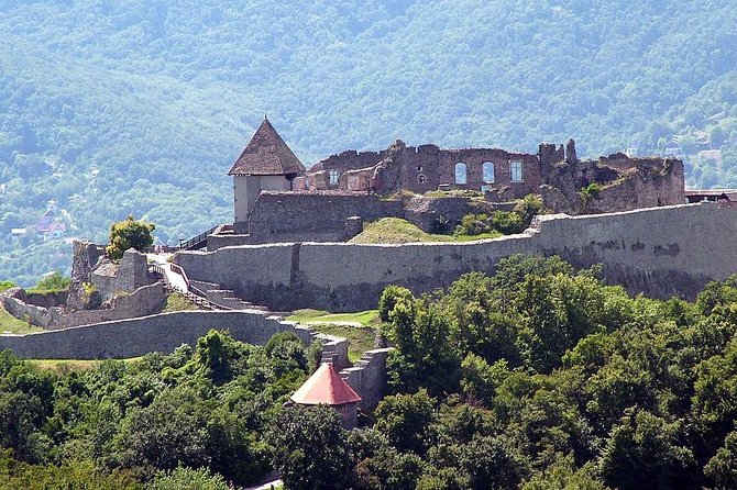 Budapest Danube Bend Private or SmallGroup Tour Lunch and Cruise - Szentendre’s 90 minutes: a Mediterranean-feeling riverside break