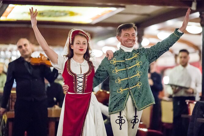 Budapest Danube Cruise and Dinner Options, Live Music and Dance - The 7:00 pm timing: when the river does its magic