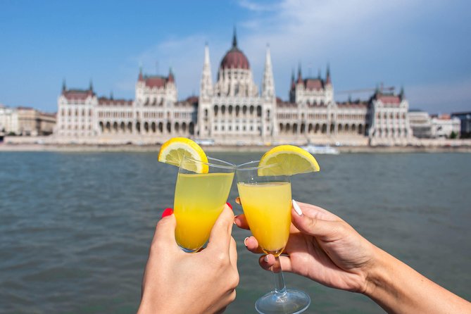 Budapest Danube Cruise with Drink, Audio Guide, Margaret Island - Passing the UNESCO sights: Buda Castle, bridges, and Parliament views