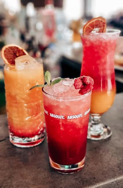 Budapest: Danube Cruise with Folk Dancing and Drinks - Should you book this Budapest folk-dancing Danube cruise?
