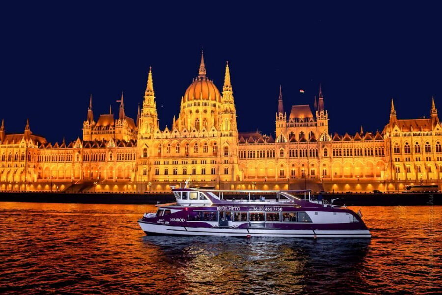 Budapest: Danube Cruise with Folk Dancing and Drinks - Food expectations: what’s not included (and what to do about it)