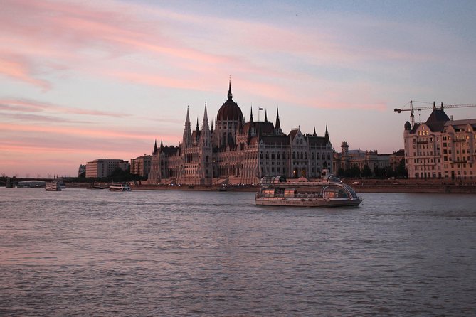Budapest Danube River Candlelit Dinner Cruise with Live Music - Meeting point and getting there without stress
