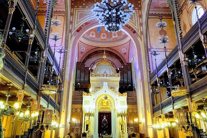 Budapest Dohany, Heroes', Rumbach synagogues & Jewish Ghetto Tour - Start at Dohány Street: the Great/Central Synagogue experience