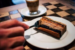 Budapest: Downtown Food Tour - First stop: strudel and espresso at a local café house