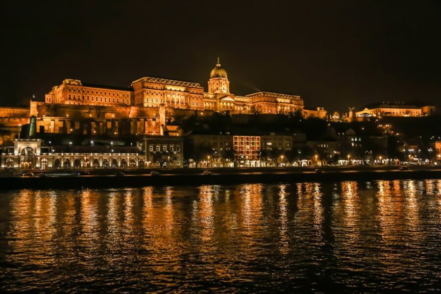 Budapest: Evening Cruise including Drinks and Live Music - Who Should Book This Cruise (and Who Should Pair It With Something Else)