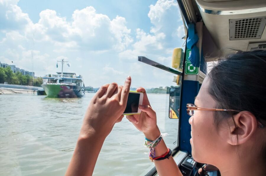 Budapest: Floating Bus Tour by Land and Water - Comfort and on-board rules you should plan around