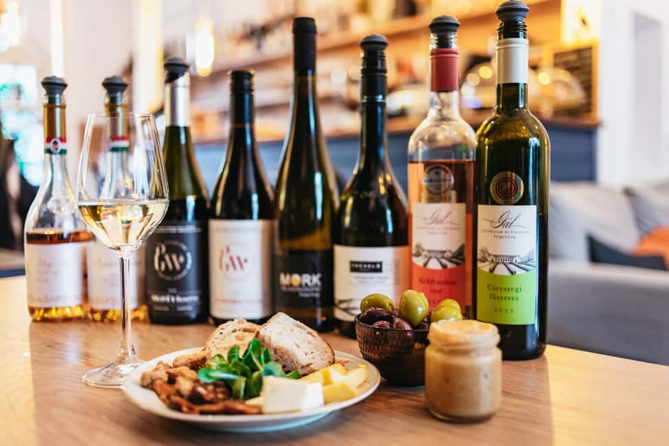 Budapest: Hungarian Wine Tasting with 7 Wines and Tapas - First Pour at Wine the Gap Borbár: where the evening starts