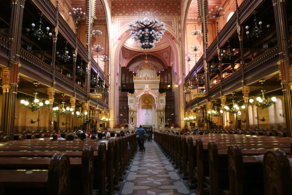 Budapest: Jewish Heritage Guided Tour with Synagogue Ticket - Rumbach Street Synagogue: Moorish Revival outside, big atmosphere inside (on the 4-hour option)