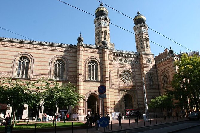 Budapest Jewish Heritage Memorial Walking Tour & Synagogue Entry - Grand Tour add-ons: more synagogues and more WWII memory