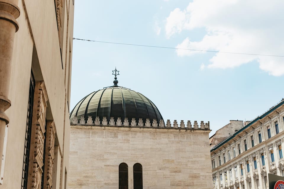 Budapest: Jewish History Guided Walking Tour with Historian - Former Ghetto Streets, Monuments, and Everyday Clues