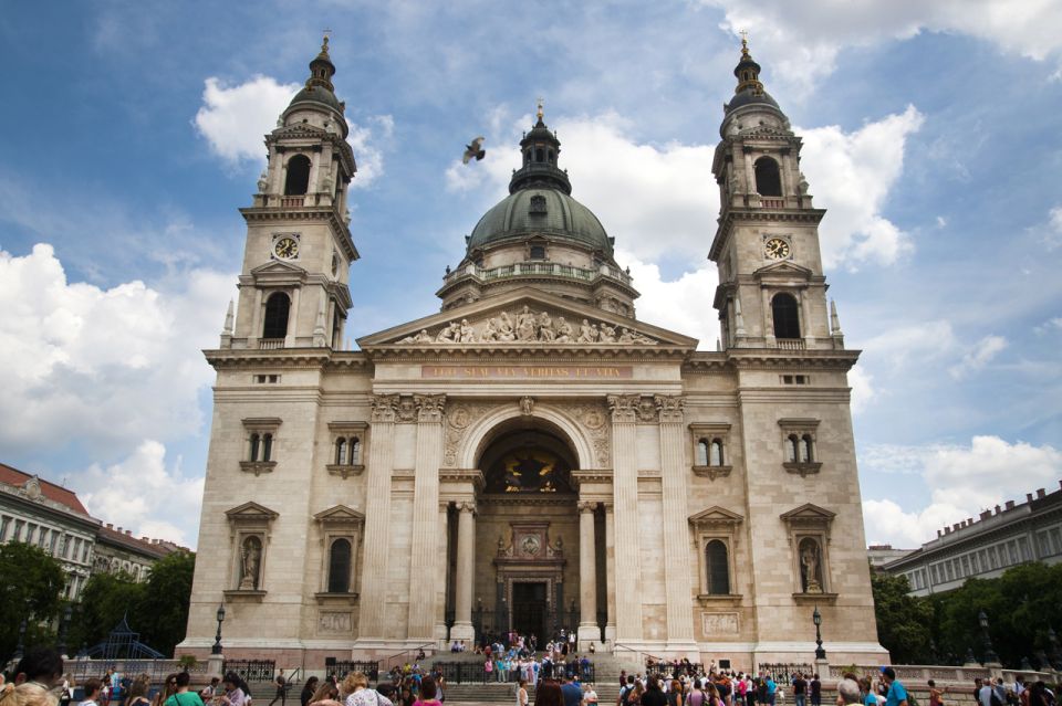 Budapest: Multilingual Highlights Tour - Saint Stephen’s Basilica to Liberty Square: Religion, Power, and Memory