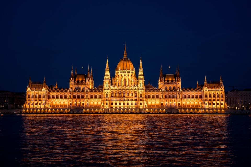 Budapest: Parliament Building Entry Ticket and Audio Guide - Meeting Point Reality: outside the Visitor Centre, near the entrance
