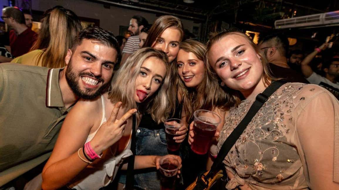 Budapest: Party District Bar-Hop with 2hr Unlimited Drinks - Stop 1: the first included bar and your starting vibe