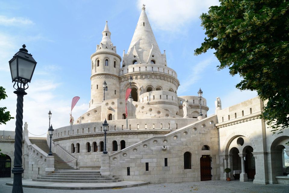 Budapest: Private City Tour with Local Guide - St. Stephen’s Basilica and the heart-of-city finish