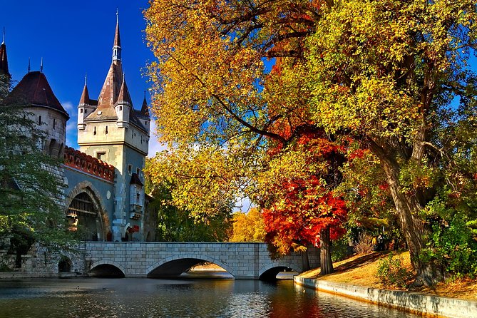 Budapest Private Luxury Sightseeing Tour with Guide and Transport - Gellért Hill Panoramas: Where the City Actually Clicks