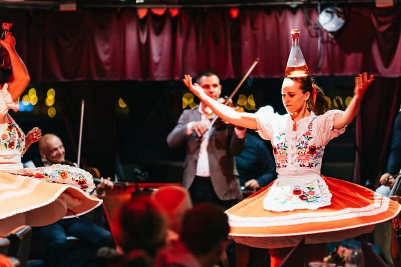 Budapest: Prosecco Dinner Cruise with Live Music - How the folk dance show changes the vibe