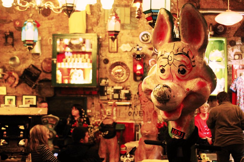 Budapest: Ruin Bar Tour - Party games and new friends in the first 10 minutes