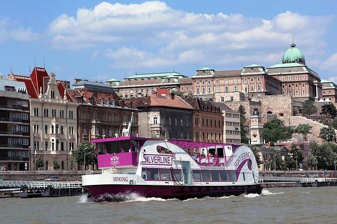 Budapest Sightseeing with Drink Included - Audio guide without loudspeakers: small setup, big difference