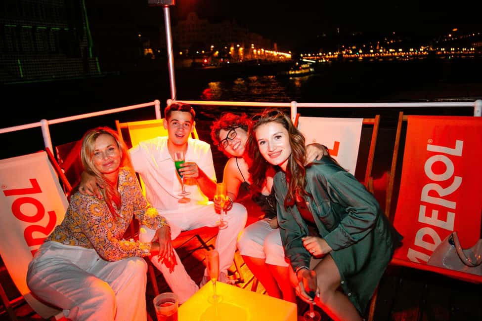 Budapest: Sip & Sail Danube Cruise with Prosecco Cocktails - What unlimited Prosecco cocktails actually feels like on board
