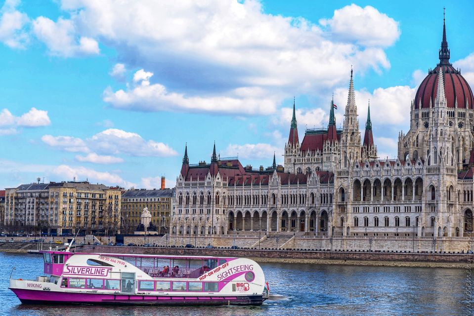 Budapest: Skyline Sightseeing Cruise with Parliament View - Boat Comfort and Seating: Upper Deck Is Where the Magic Happens