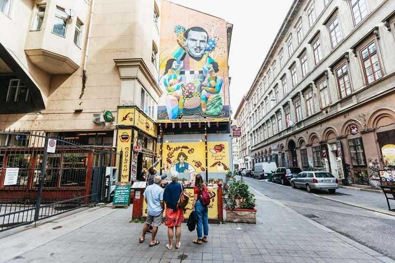 Budapest: Street Art and Underground Movements Walking Tour - The 2-hour format: what the secret-feeling stop actually does for you