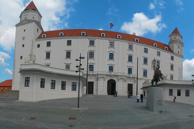 Budapest to Bratislava Costumizable Private Day tour with lunch - Lunch Included: The Meal Break That Changes the Mood