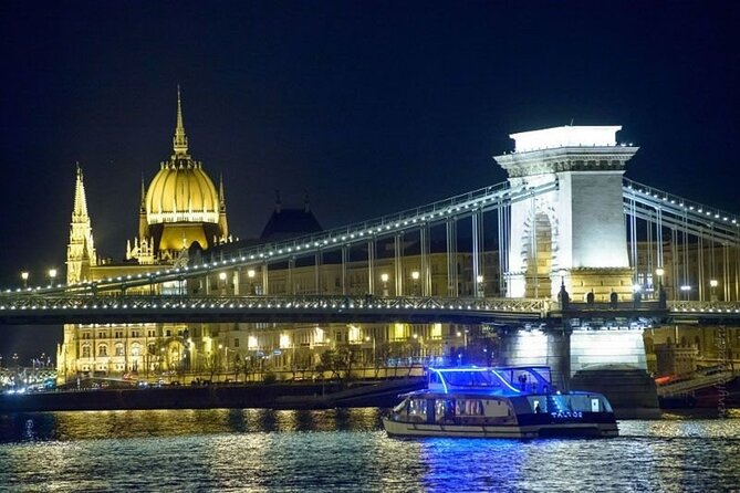 Budapest Unlimited Prosecco and Wine Cruise Day or Sunset Option - Boat comfort, seats, and photo reality checks